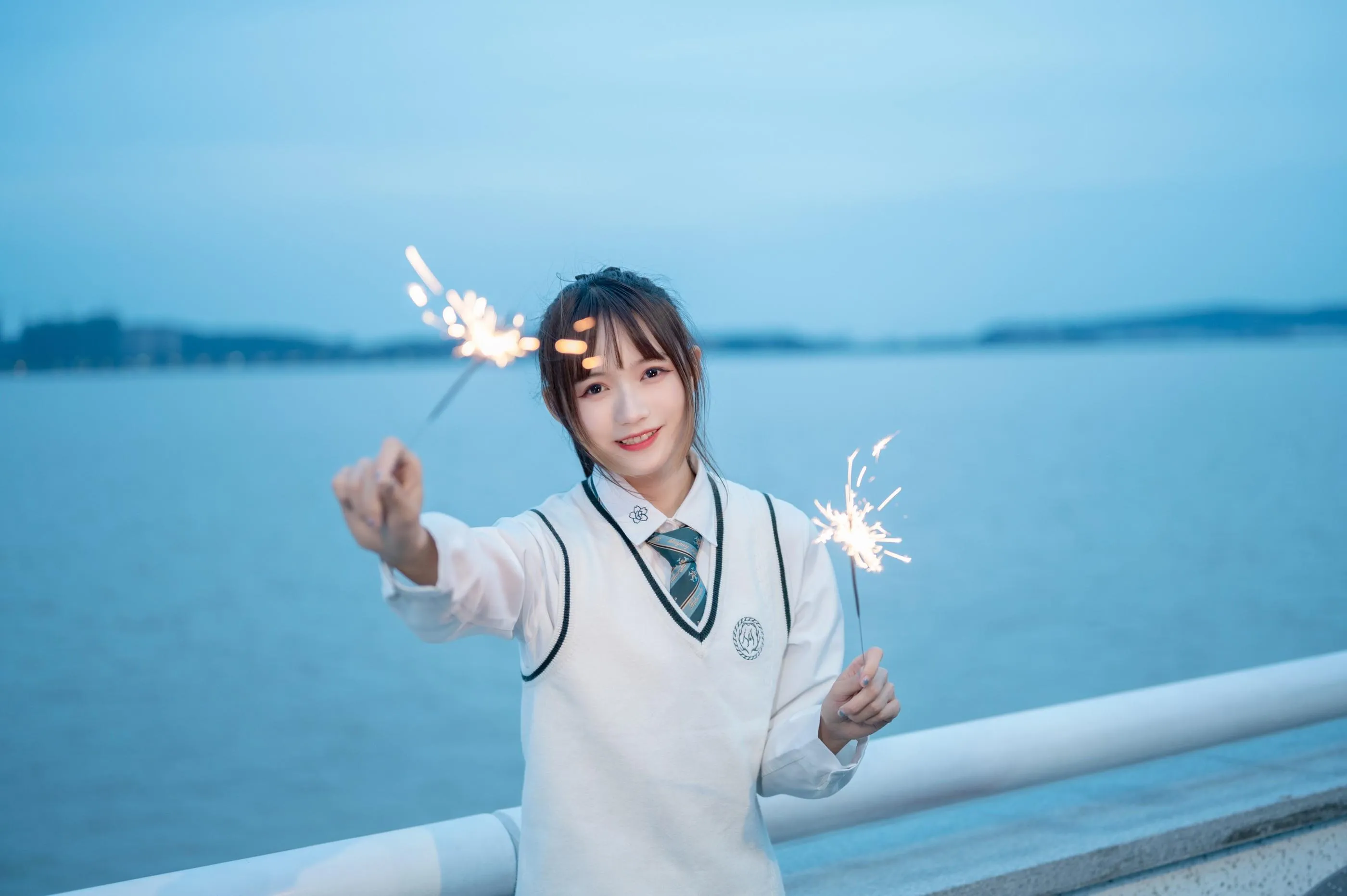 [艺图语] 2022.06.26 青草味的河堤 兔子Zzz不吃胡萝卜 [26P]插图9